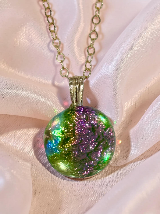 gold honu pendant (flat-oval chain)