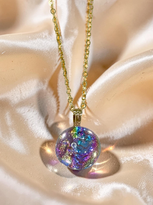 gold pua kalaunu pendant (flat-oval chain)