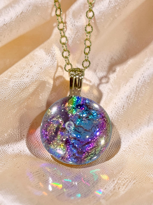 gold pua kalaunu pendant (flat-oval chain)