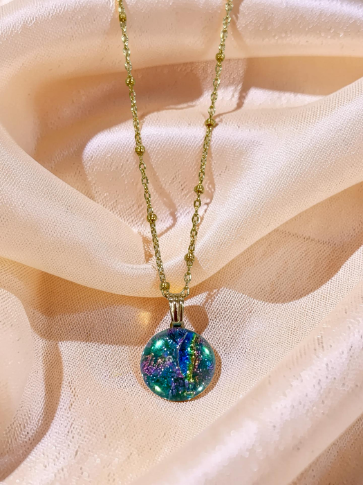 gold moana pendant (satellite bead chain)