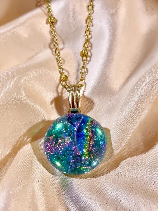 gold moana pendant (satellite bead chain)