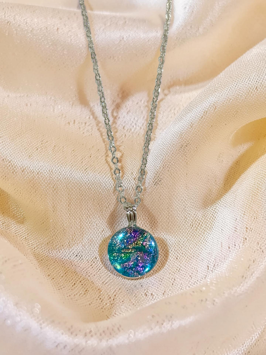silver moana pendant (flat-oval chain)